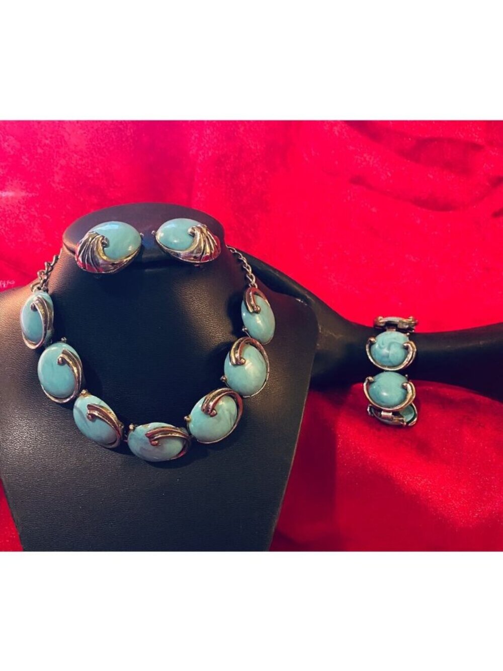 Chunky Turquoise Southwestern inspired Necklace Bracelet Earrings Set Statement